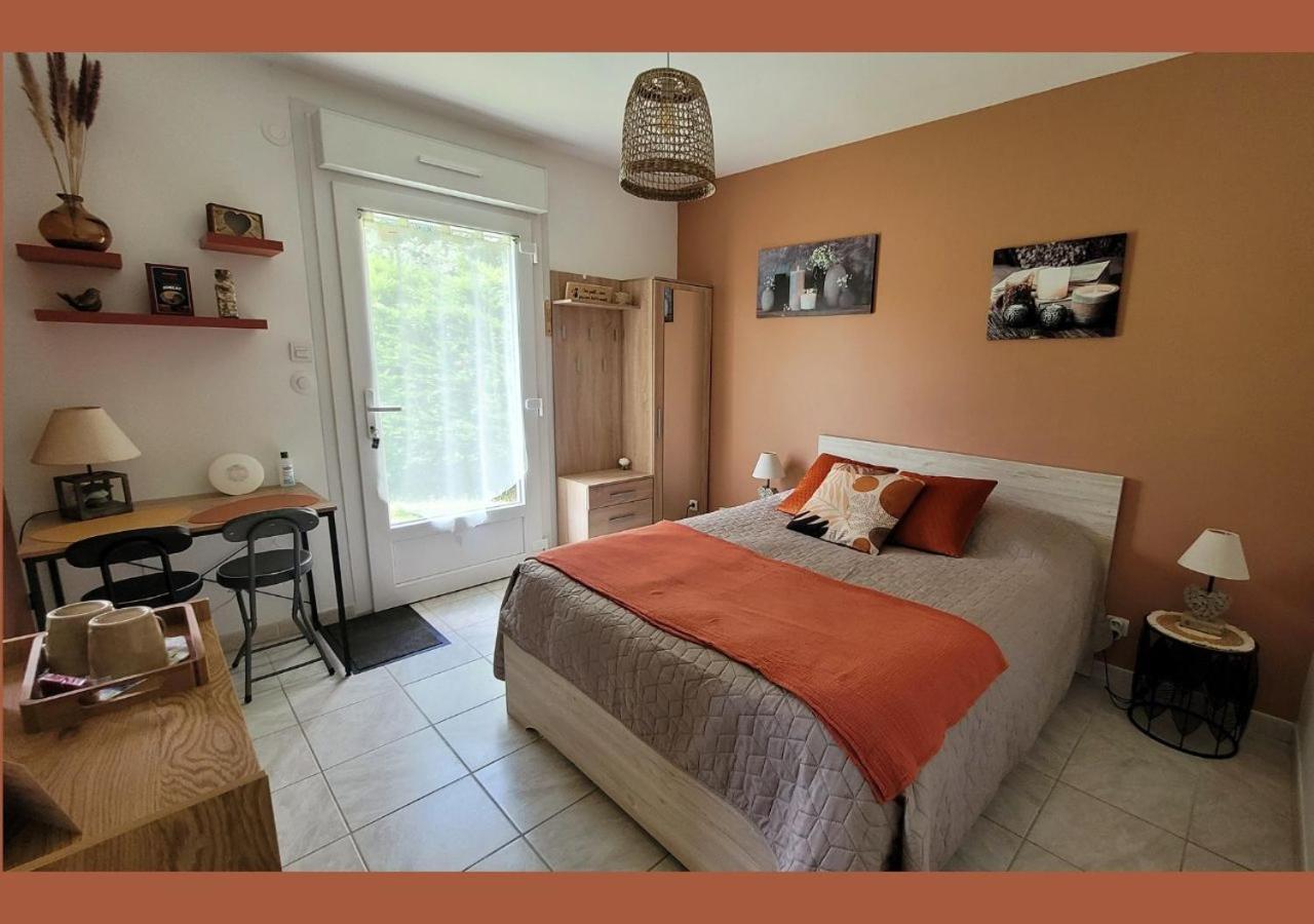 Vivre Benaise Chambre D'Hotes Chaunac Exterior photo